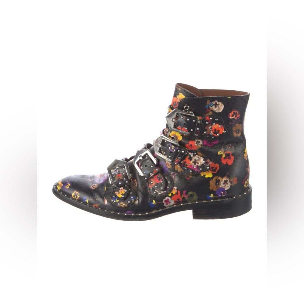 Givenchy Iconic Rare
Leather Floral Print Boots
Women's Size: 11